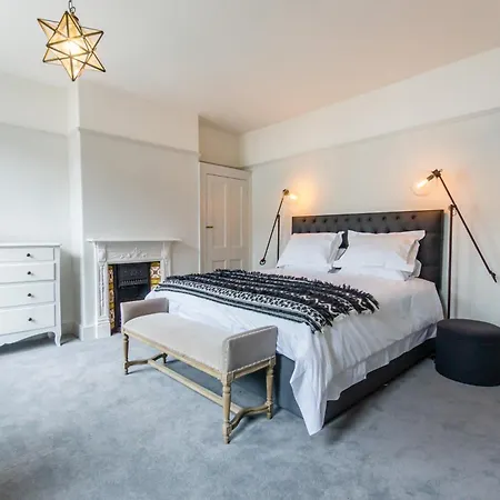 22 North Parade Apartment